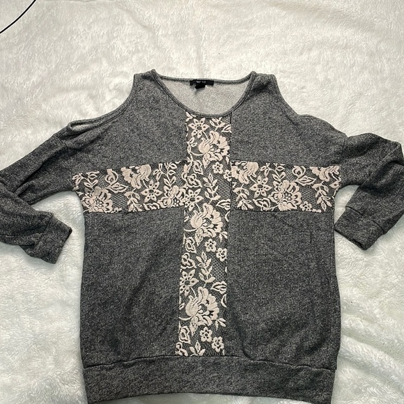 Forever 21‎ Cross Long Sleeve - Picture 1 of 5